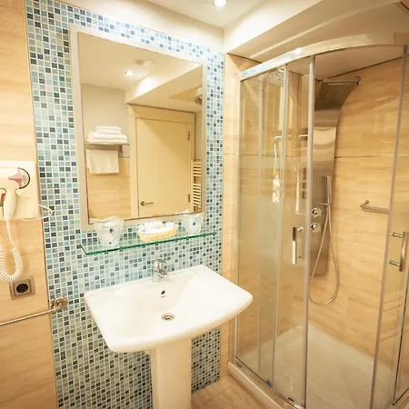 فندق Montedobra 3*