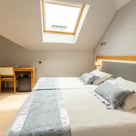 Montedobra فندق 3*